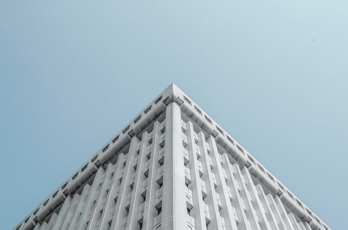 体育平台-Wei潘森关键闪现惩戒抢下大龙，Zika遭到集火击杀